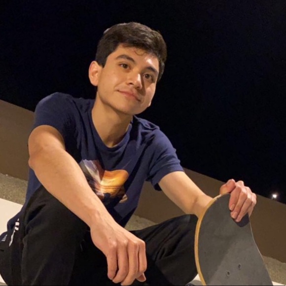 Meet your Posher, Diego - Picture 1 of 1